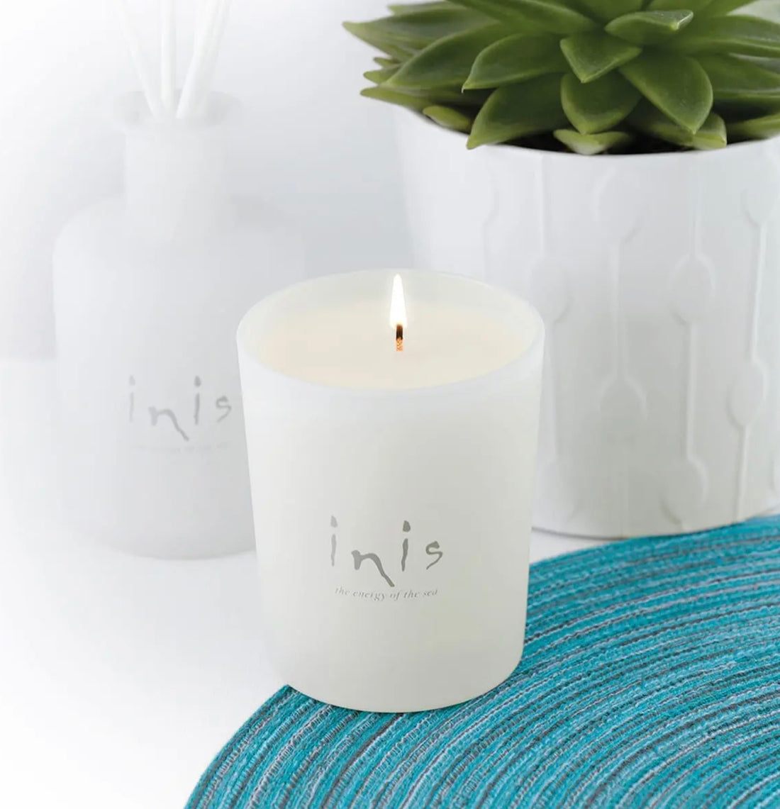 Inis Scented Candle 6.7 fl. Oz.